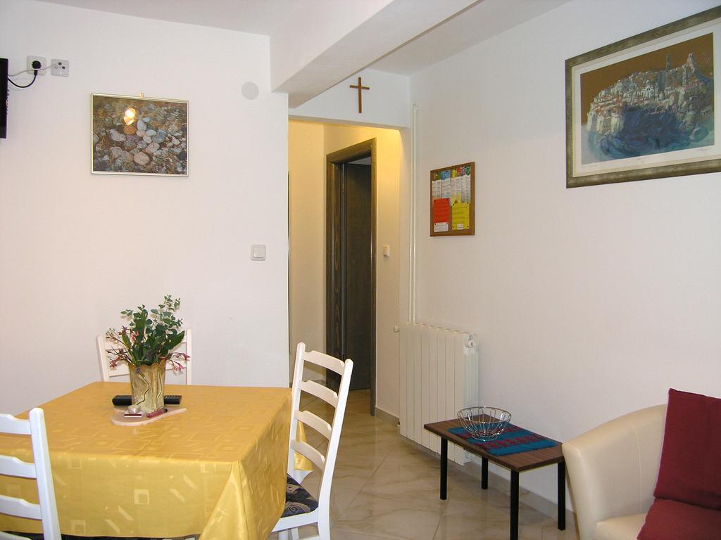 Apartment Martina クルク エクステリア 写真